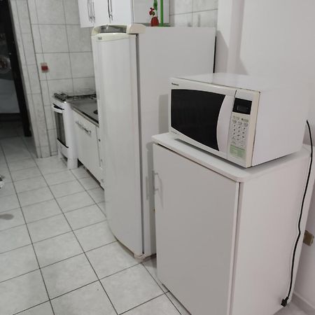 Kitinete Em Matinhos Com Piscina 빌라 외부 사진