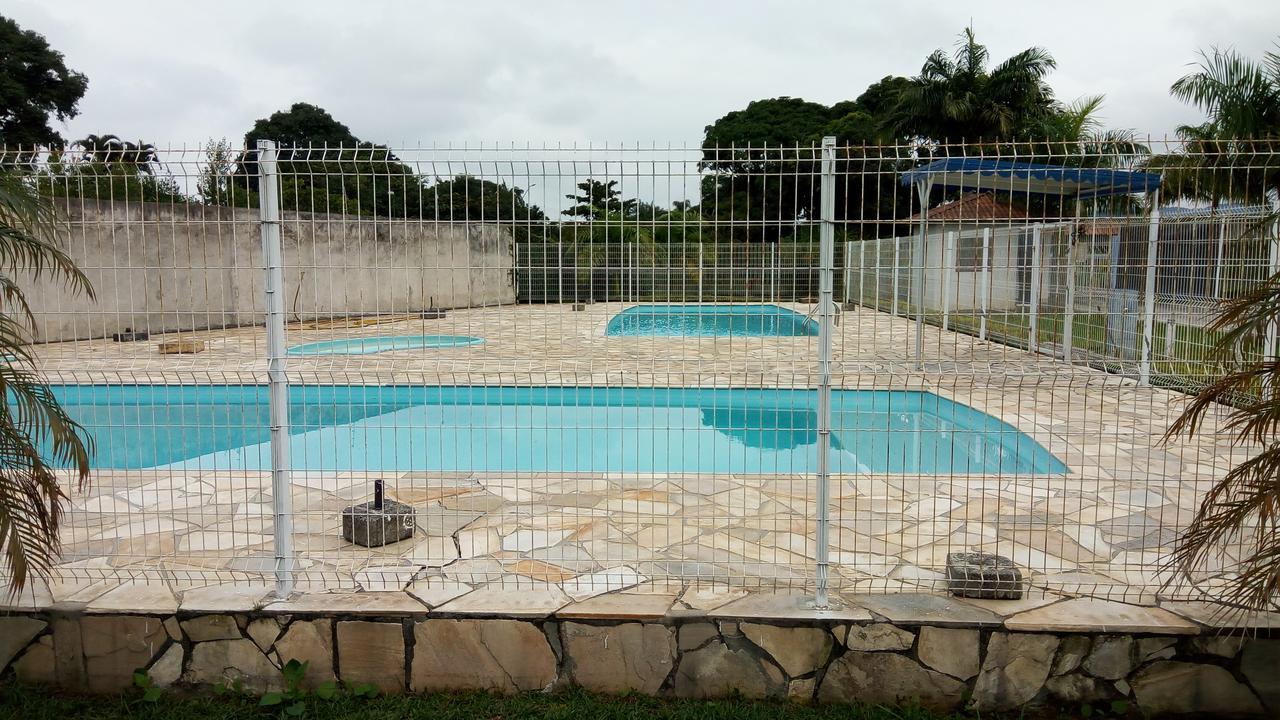 Kitinete Em Matinhos Com Piscina 빌라 외부 사진